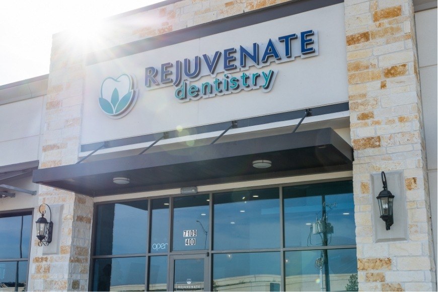 Outside view of Cinco Ranch Texas dental office