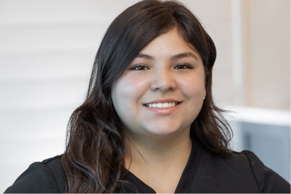 Dental assistant Llaquelin